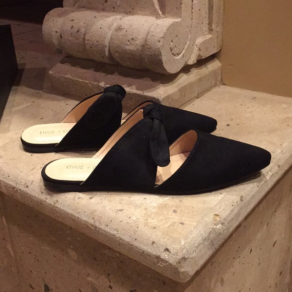 {Chase + Chloe}Sz 5.5 Faux Suede Bow Tie Slip Ons - Picture 5 of 8